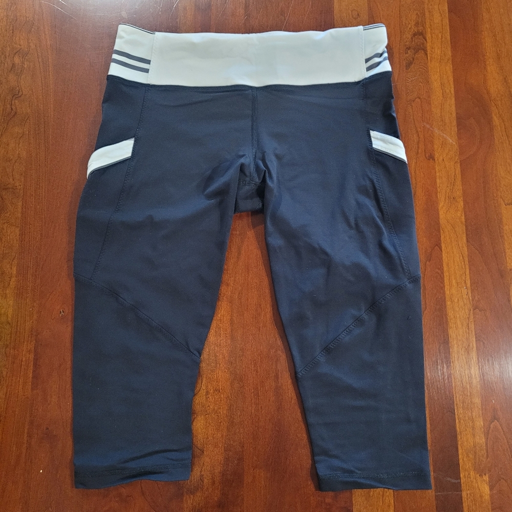 Lululemon Capri Yoga Pant In Black and White